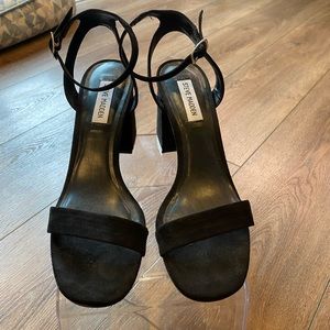 Steve Madden | Strap Black Heels